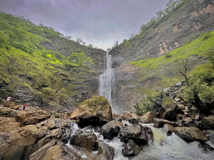 17 Waterfalls in Nashik - Dugarwadi Waterfall