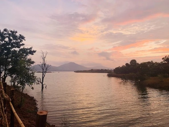 Elite Lake View Camping