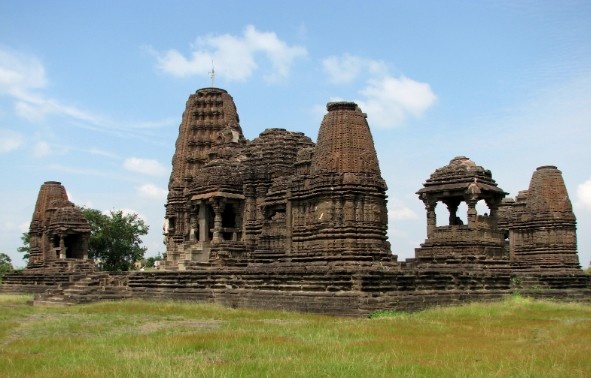 Gondeshwar Temple, Sinner