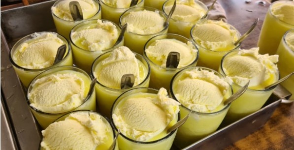 Pineapple Juice + Icecream Pineapple Juice + Icecream
